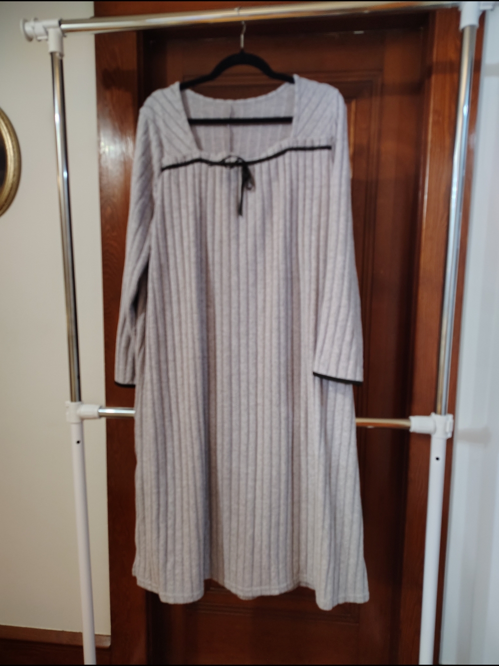Light Gray Ribbed Long Sleeve Women’s Nightgown